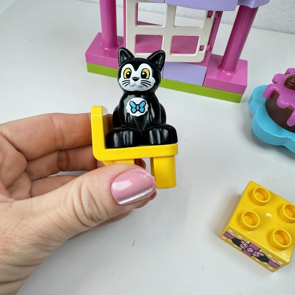 Lego Duplo Disney Junior 10873 Minnie's Birthday Party Complete Minnie Mouse